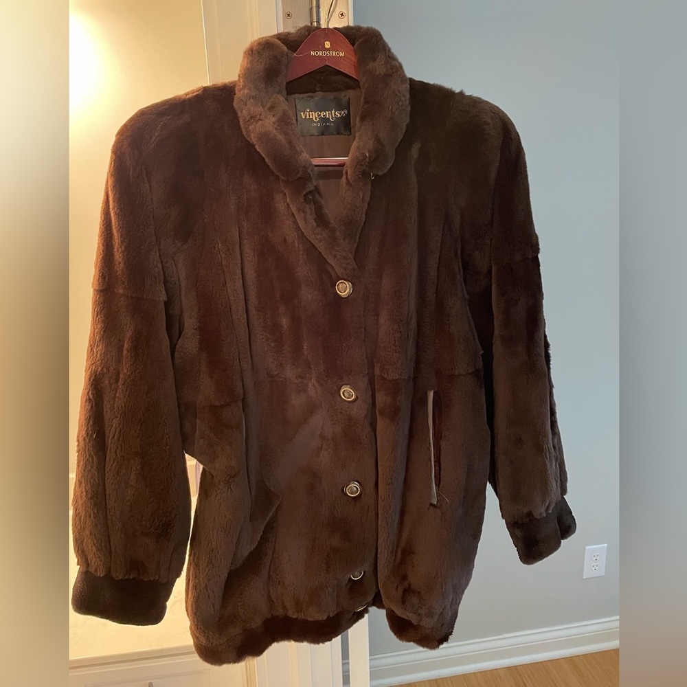 Vintage Womens Vincent’s Indiana Brown Fur Coat Size Large